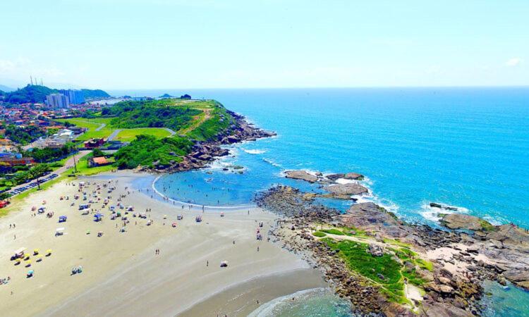 Casa Com Piscina , Churrasqueira, Wi-Fi, Em Rua De Areia A 1Km Da Praia, Bairro Sussegado, Proibido Uso De Som Extremamente Alto Ideal Para Descansar Ітанняен Екстер'єр фото